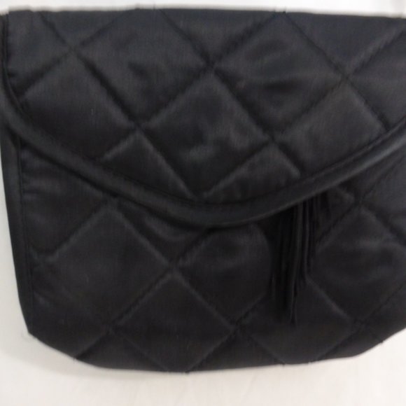 Black change purse with snap button closure BNWOT